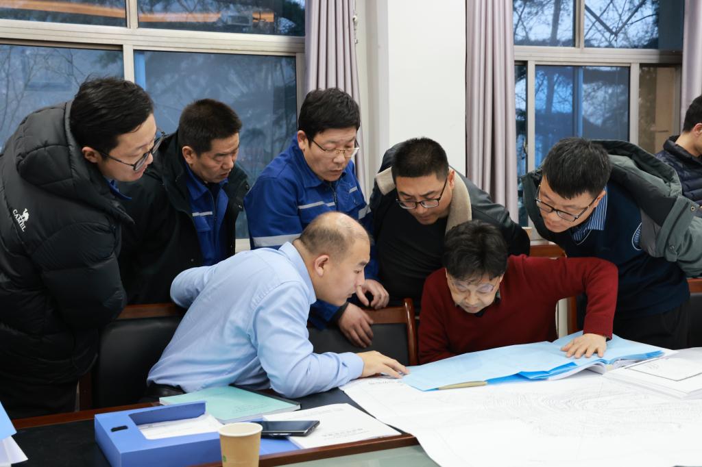 20240308-國家礦山安全監(jiān)察局陜西局到金堆礦區(qū)開展幫扶式安全監(jiān)察 (3).JPG