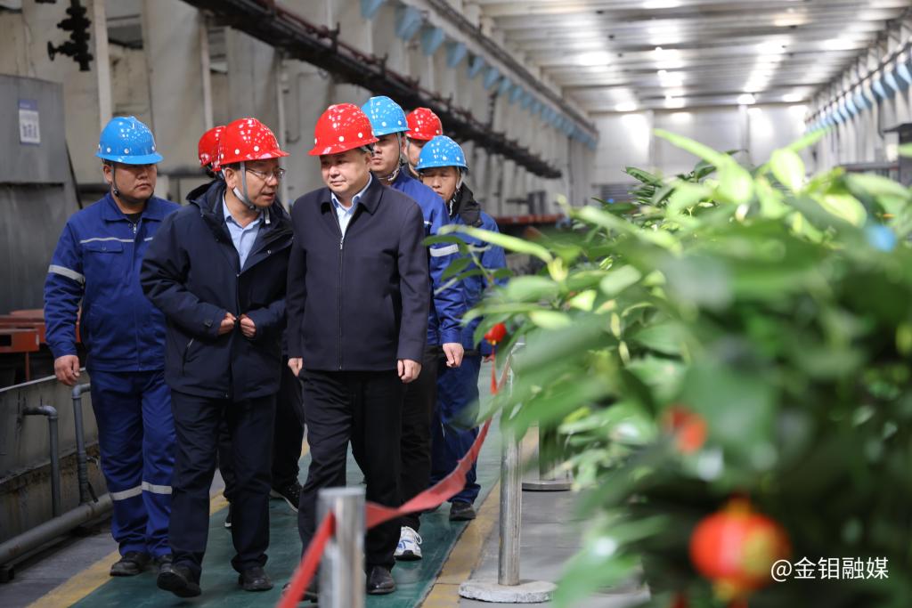 20240209-大年三十,陳超看望慰問堅守崗位的一線職工2.JPG 20240209-大年三十,陳超看望慰問堅守崗位的一線職工2.JPG