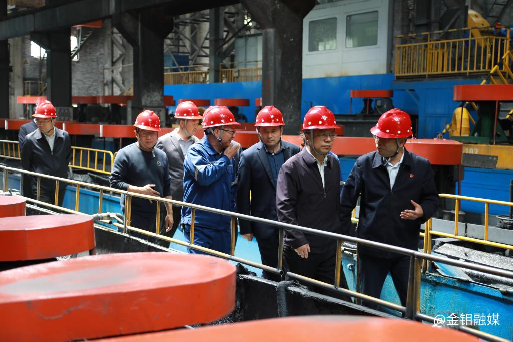 20230512-陜西省第三大氣污染治理專項(xiàng)督察組來(lái)礦山分公司督導(dǎo)檢查大氣污染治理工作 (3).JPG